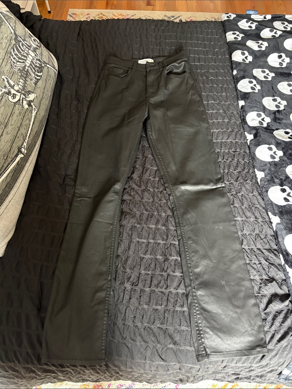 abercrombie 90s slim straight ultra high rise split hem trousers